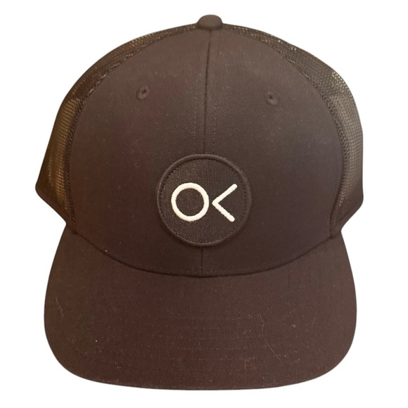NEW Outerknown OK Patch Mesh Trucker Hat Black - Picture 1 of 4